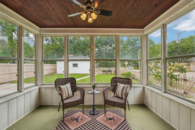 5075 N Berkeley BOULEVARD, Whitefish Bay, WI 53217