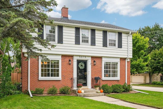 5075 N Berkeley BOULEVARD, Whitefish Bay, WI 53217