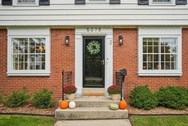 5075 N Berkeley BOULEVARD, Whitefish Bay, WI 53217