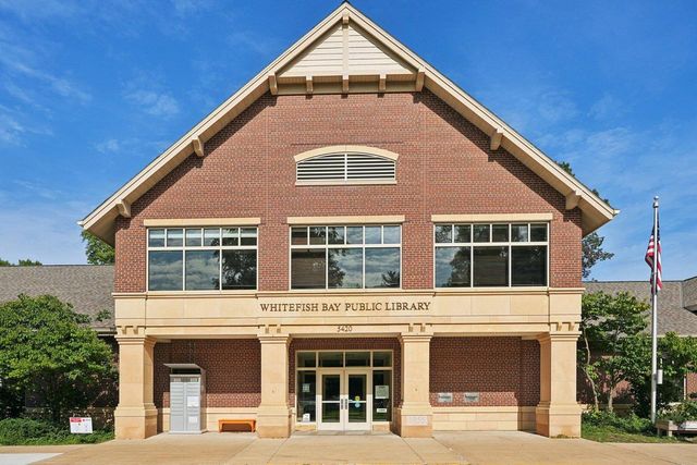 5075 N Berkeley BOULEVARD, Whitefish Bay, WI 53217