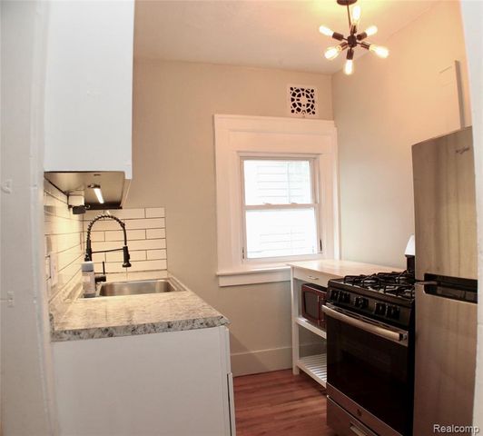 310 College Street, Ferndale, MI 48220