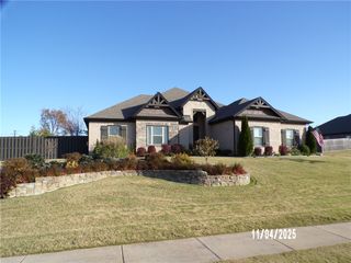 704 Quail RUN, Springdale, AR 72762