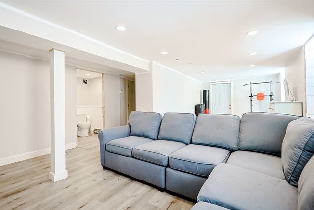 42 Westglow St, Boston, MA 02122