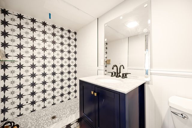 42 Westglow St, Boston, MA 02122