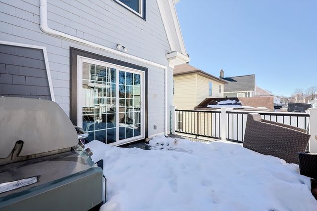 42 Westglow St, Boston, MA 02122