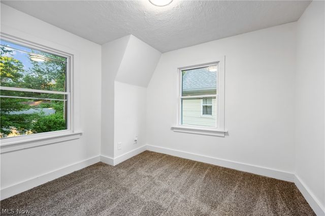 375 S Firestone Boulevard, Akron, OH 44301