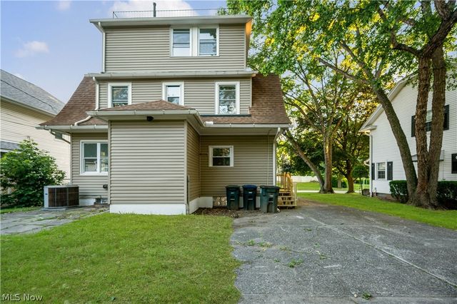 375 S Firestone Boulevard, Akron, OH 44301