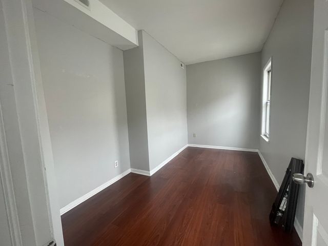 3524 S Emerald Avenue, Chicago, IL 60609