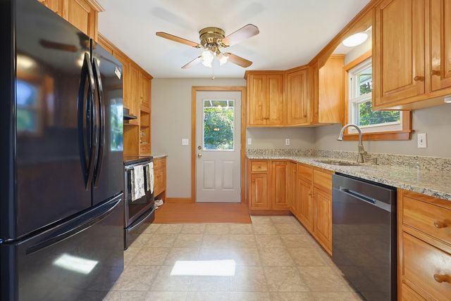 73 Hickory Rd., Attleboro, MA 02703