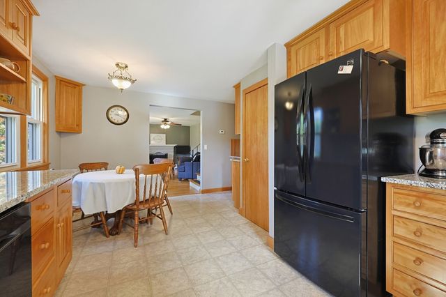 73 Hickory Rd., Attleboro, MA 02703