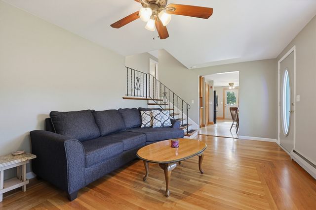 73 Hickory Rd., Attleboro, MA 02703