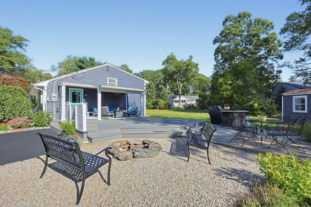 73 Hickory Rd., Attleboro, MA 02703