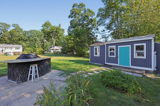 73 Hickory Rd., Attleboro, MA 02703