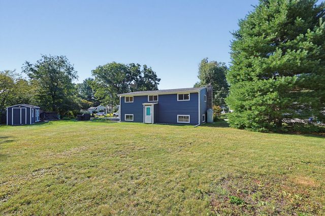 73 Hickory Rd., Attleboro, MA 02703