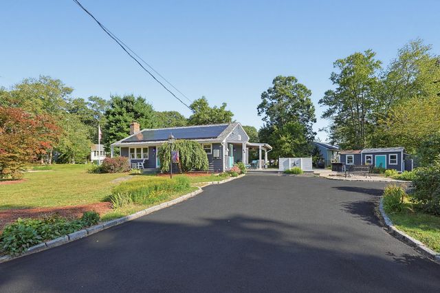 73 Hickory Rd., Attleboro, MA 02703