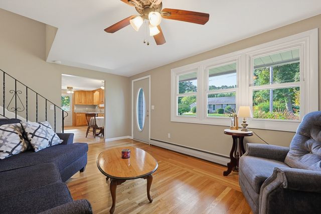 73 Hickory Rd., Attleboro, MA 02703