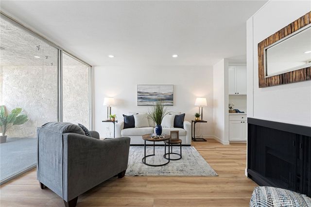 125 N Allen, Pasadena, CA 91106