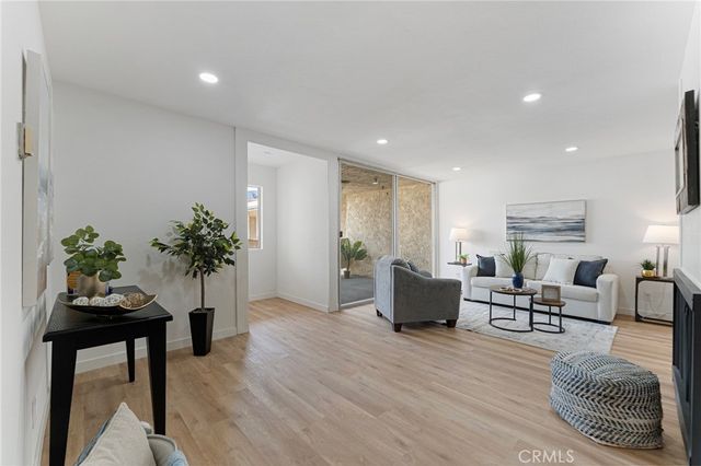 125 N Allen, Pasadena, CA 91106