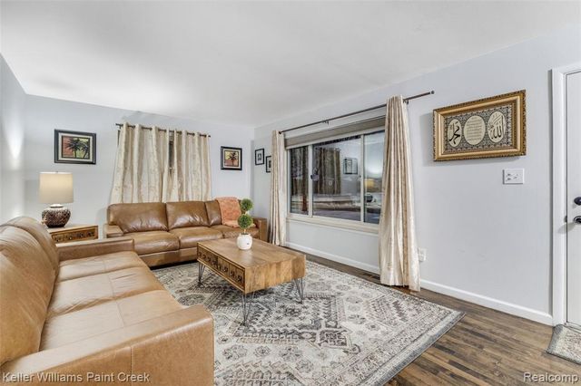 29143 Dover Avenue, Warren, MI 48088