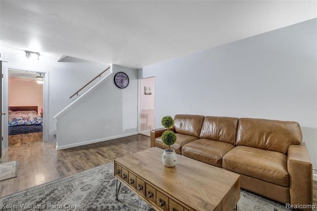 29143 Dover Avenue, Warren, MI 48088