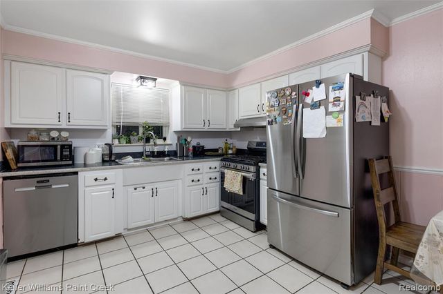 29143 Dover Avenue, Warren, MI 48088