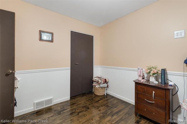 29143 Dover Avenue, Warren, MI 48088