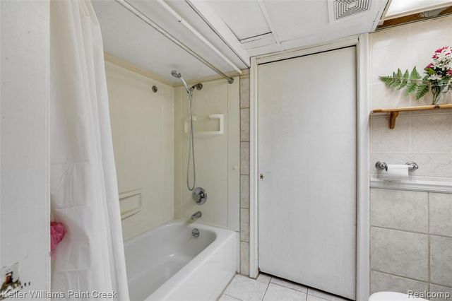 29143 Dover Avenue, Warren, MI 48088