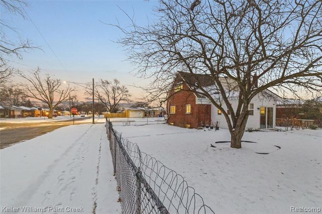 29143 Dover Avenue, Warren, MI 48088