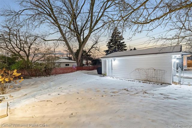 29143 Dover Avenue, Warren, MI 48088