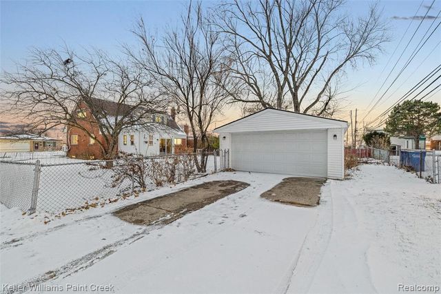 29143 Dover Avenue, Warren, MI 48088