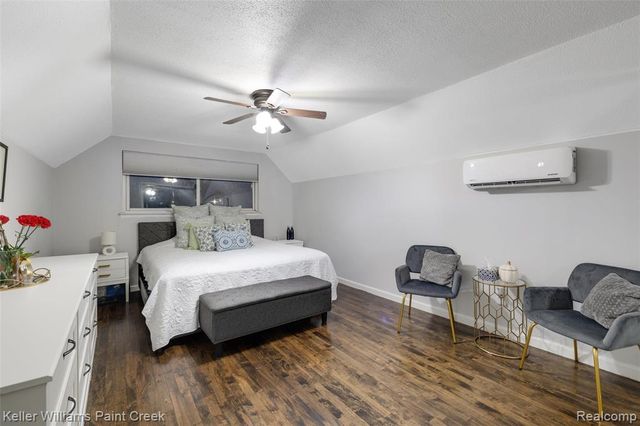 29143 Dover Avenue, Warren, MI 48088