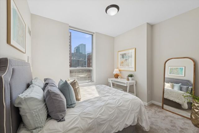 330 W Grand Avenue 1101, Chicago, IL 60654