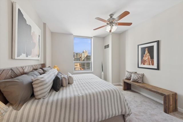 330 W Grand Avenue 1101, Chicago, IL 60654