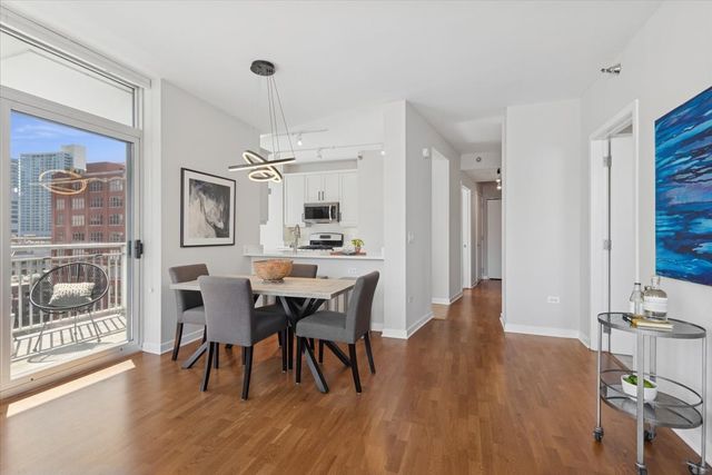 330 W Grand Avenue 1101, Chicago, IL 60654