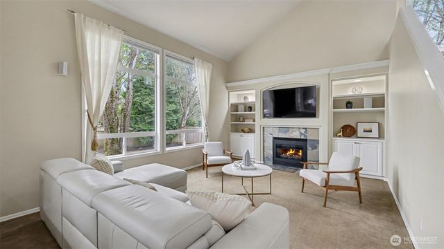 24608 SE 2nd Place, Sammamish, WA 98074