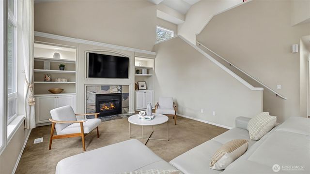 24608 SE 2nd Place, Sammamish, WA 98074