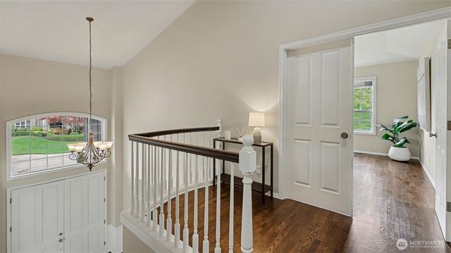 24608 SE 2nd Place, Sammamish, WA 98074