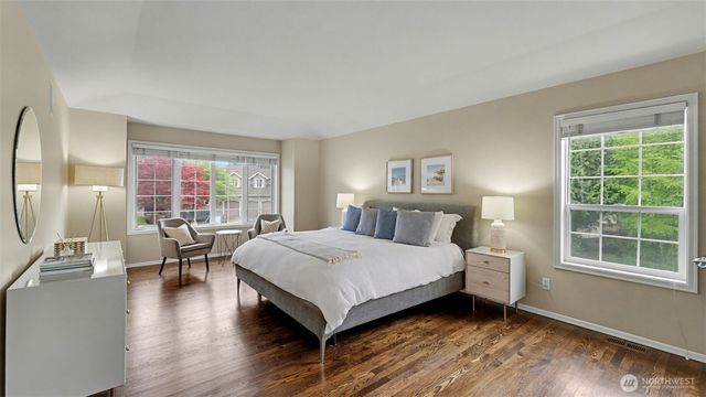 24608 SE 2nd Place, Sammamish, WA 98074