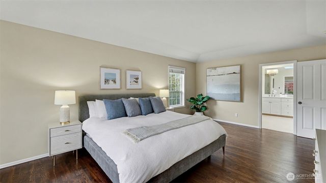 24608 SE 2nd Place, Sammamish, WA 98074