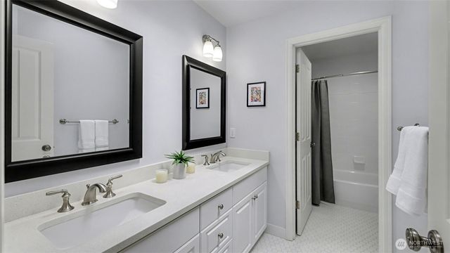 24608 SE 2nd Place, Sammamish, WA 98074