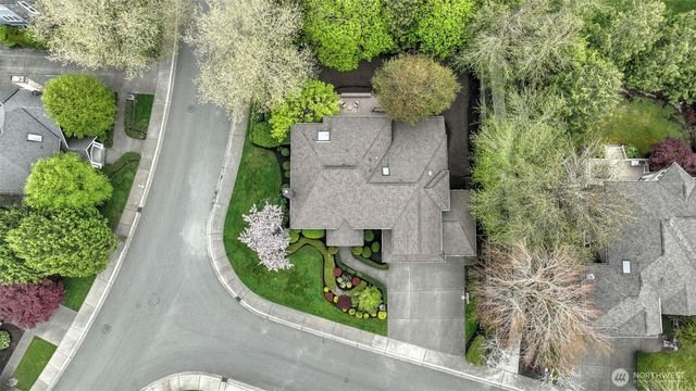 24608 SE 2nd Place, Sammamish, WA 98074