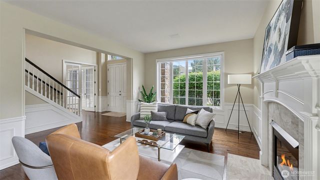 24608 SE 2nd Place, Sammamish, WA 98074