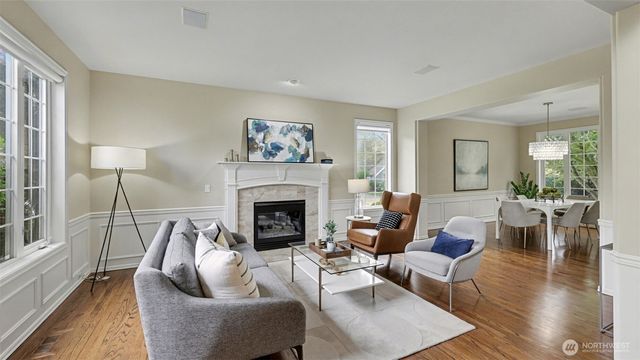 24608 SE 2nd Place, Sammamish, WA 98074