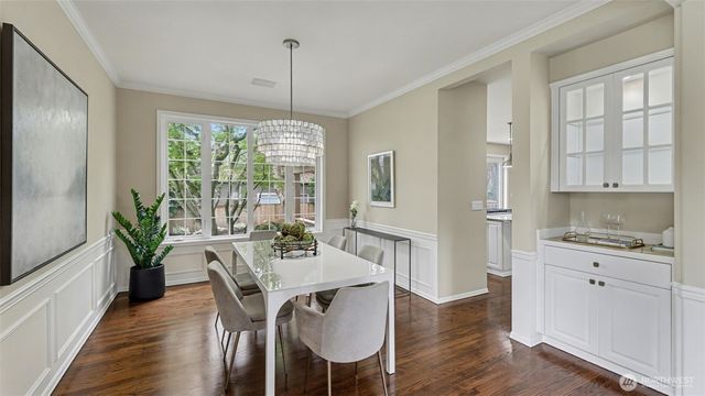 24608 SE 2nd Place, Sammamish, WA 98074