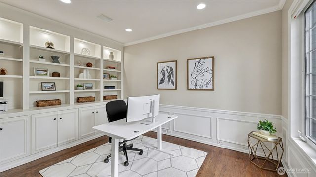 24608 SE 2nd Place, Sammamish, WA 98074
