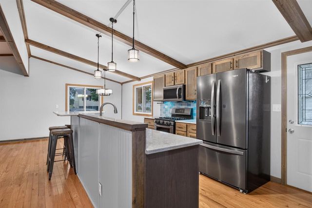 1135 WINDSOR STREET, Oshkosh, WI 54902