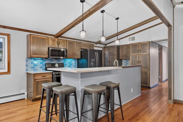 1135 WINDSOR STREET, Oshkosh, WI 54902