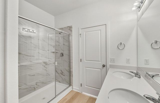 100 Eagle valley DR, Elgin, TX 78621