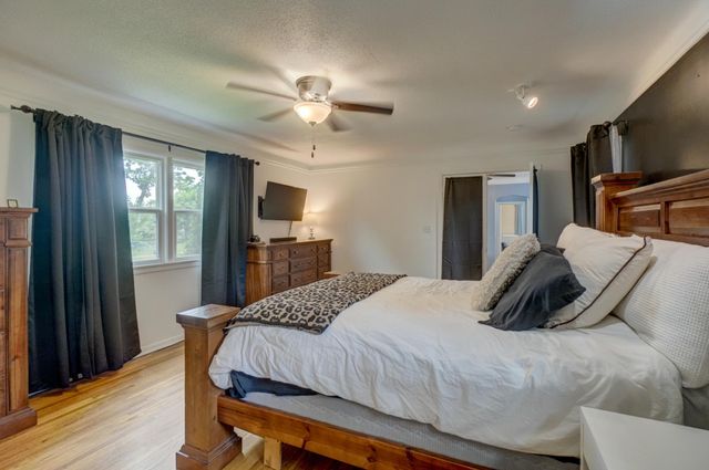 1742 Nevada Avenue E, Saint Paul, MN 55106