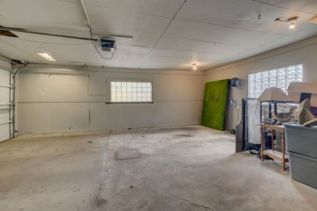 1742 Nevada Avenue E, Saint Paul, MN 55106